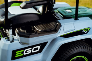 Ogród czysty i bez spalin z kosiarką akumulatorową EGO Power+ Z6