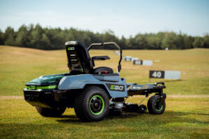 Ogród czysty i bez spalin z kosiarką akumulatorową EGO Power+ Z6